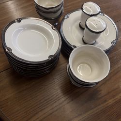 Certified International KariDesign dish set (Embassy Ivory)