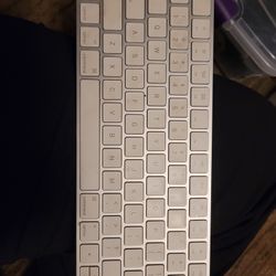 Apple Cordless Keyboard
