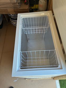 Deep freezer 7 cubic ft
