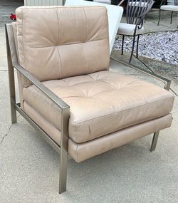 Mid century Lounge Chair