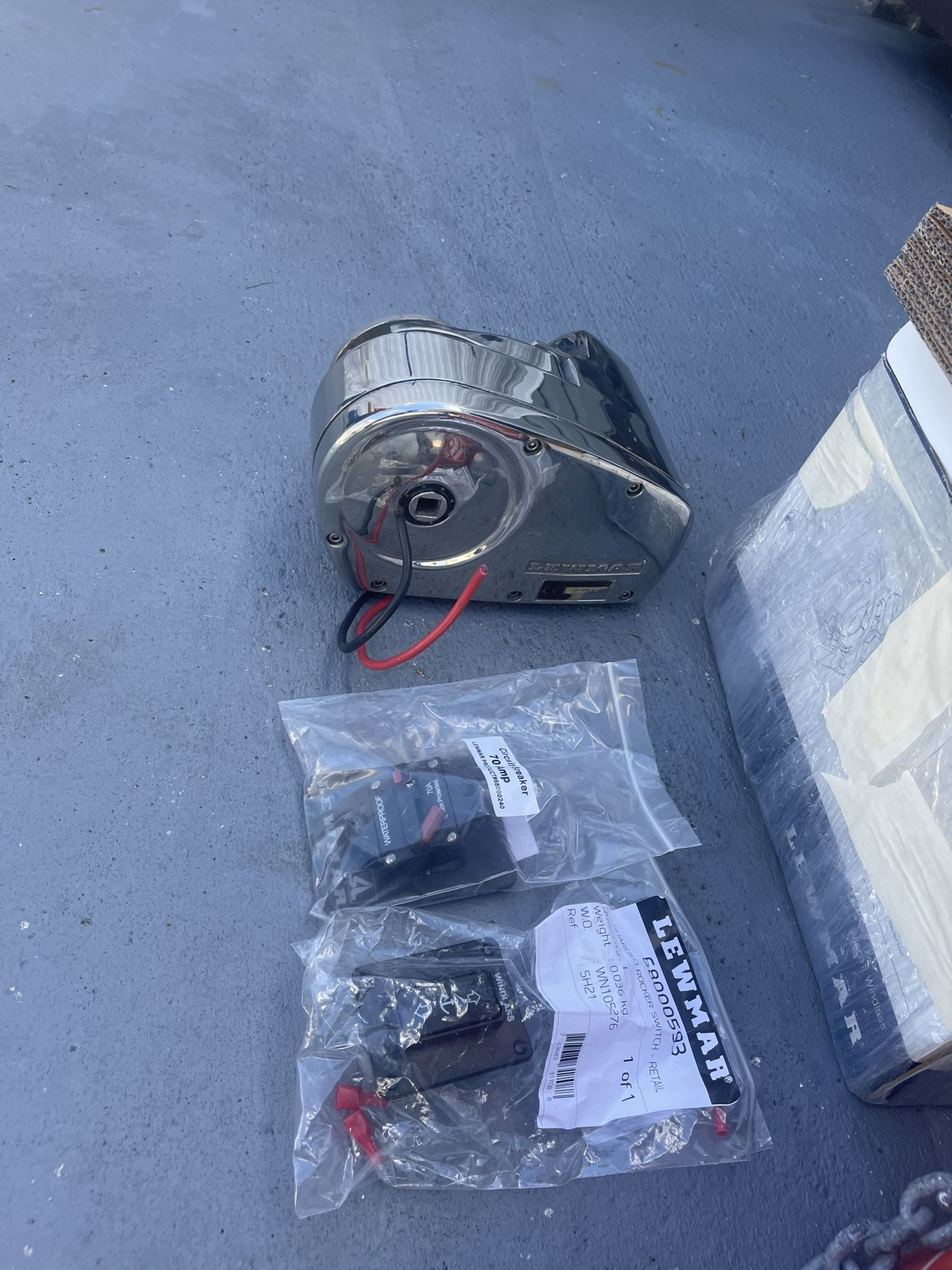 Windlass lewmar pro 700 w chain and rope for sale in carol city fl