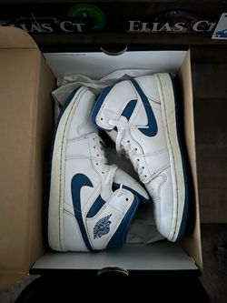 Air Jordan 1 Mid Sneakers