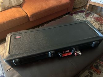 Brand new Gator molded guitar case