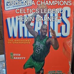 BILL RUSSELL CERIEL COLLECTABLE &KEVIN GARNETT BOSTON WINS PLAYOFFS CERIEL COLLECTABLE 