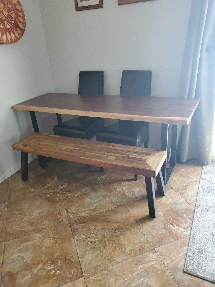 Rustic Dinning Table With Bench And 2 Chairs.