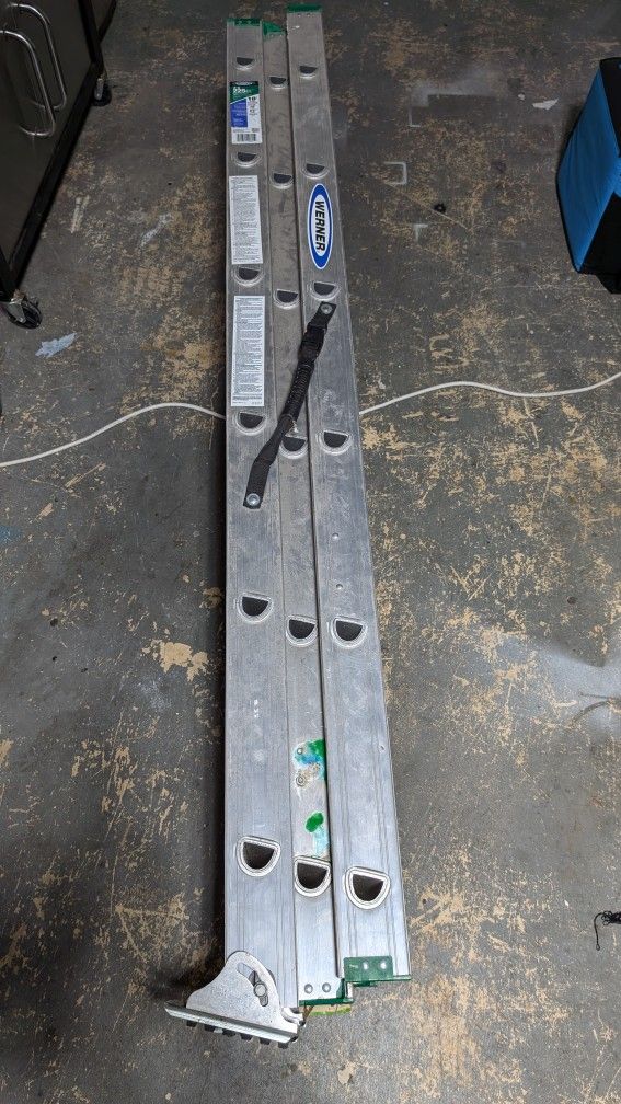 Wagner 18' Compact Ladder