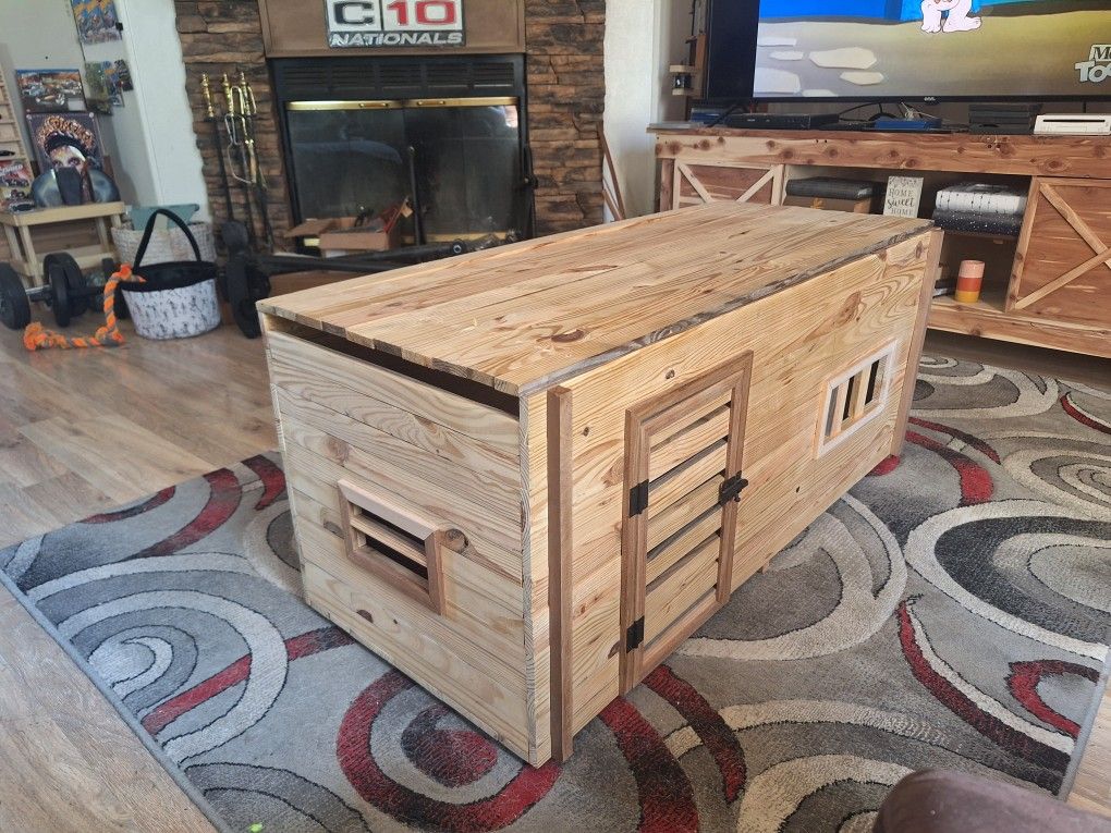 Dog House - Blanket Box - Toy Box