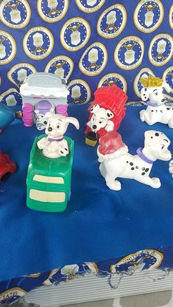 One complete set 101 Dalmatian collectibles