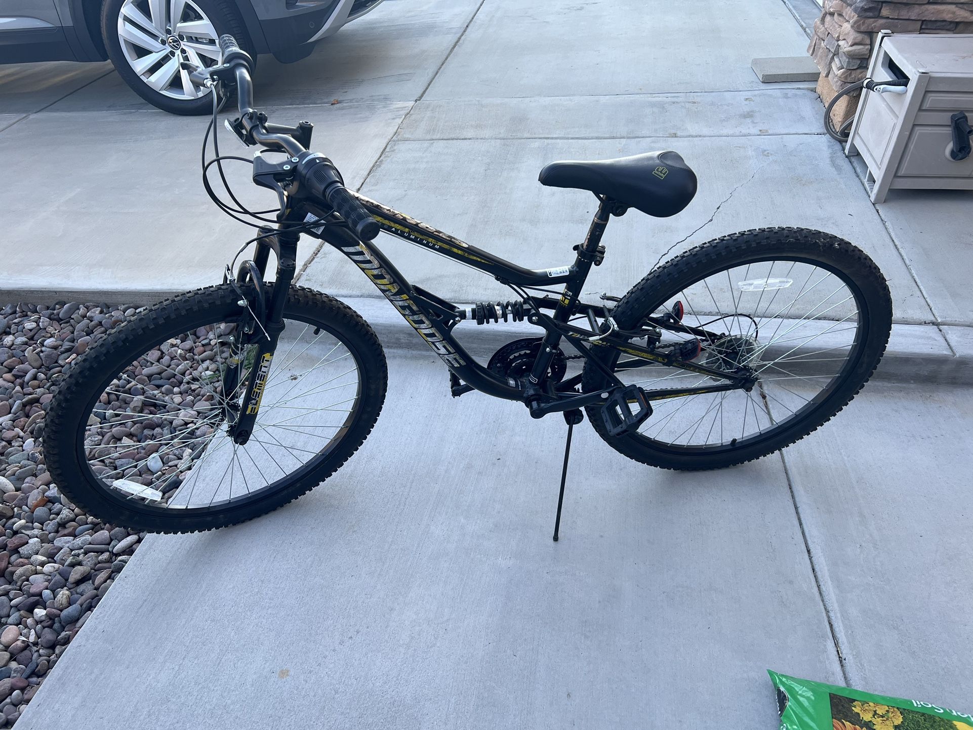 21 Speed Mongoose Mountain Bike- 26 Inch