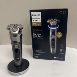Philips Norelco Shaver i9000 Prestige Ultra. NEW!!!