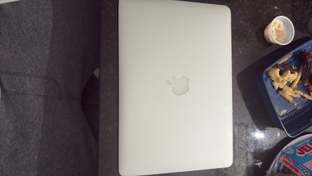 Early 2015 macbook air with charger