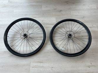 700c Disc Wheelset — Xero XR-18, 9spd, w/ Maxxis Overdrive 700x35c Tires & 160mm Rotors