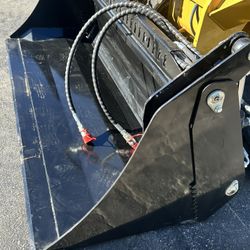 72” 4 In 1 Bucket Skid Steer 