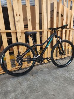 Trek MTB Cali S size medium 29" wheels