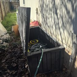 Outdoor Storage Bin 