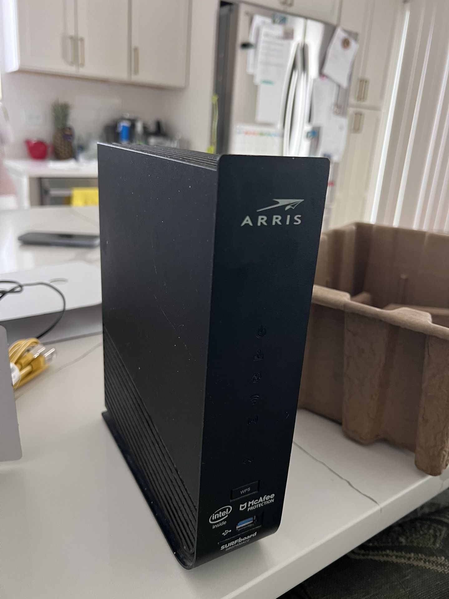 ARRIS: SBG7400AC2, Modem Router Combo