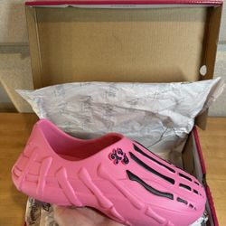 Gnarcotic Skelly Runners Sz 11