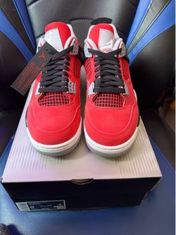 Air Jordan Retro 4 Toro