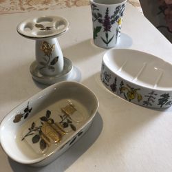 Vintage 70’s Bathroom Soap Dish & Toothbrush Holder Sets