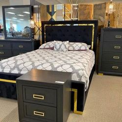 Bedroom Set For Sale (Nuevo)