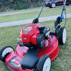 TORO 22in gas self propelled lawnmower It's like new