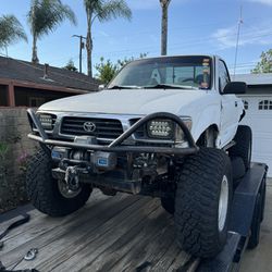 1995 Toyota Tacoma Solid Axle Swapped 
