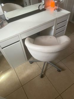 Desk & Chair