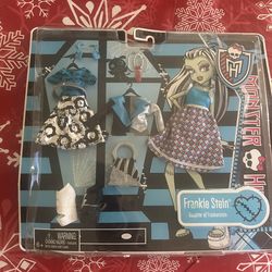 Monster High Frankie Stein Deluxe Outfit Set, Shoes Purse Earrings Clothes New