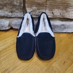 UGG Ansley Black Slippers  Women US Size 5 NEW 