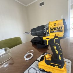 Dewalt drill + 3AH Battery