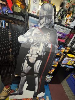 Star Wars Captain Phasma Life-Size Cardboard Cutout