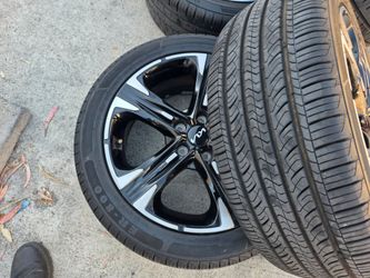 Original 18" KIA K5 2024 wheels with tires