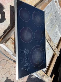 Wolf 36” Electric Cooktop – 5 Burner – Only $600