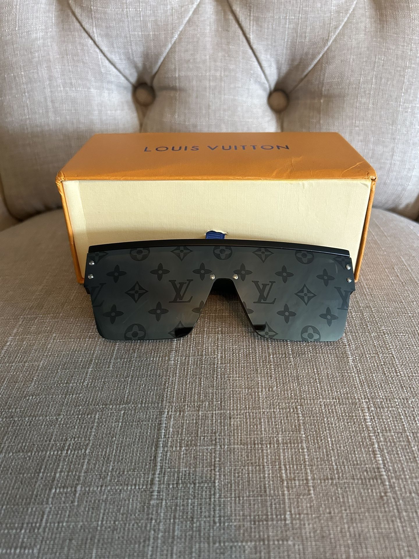 Louis Vuitton Waimea Monogram Sunglasses L Z1583W