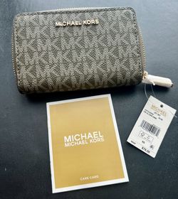 Michael Kors Olive Zip-Around Wallet Card Case - Women