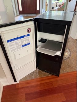 Broken ice maker