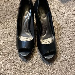 Dexflex Comfort Heels Size 7