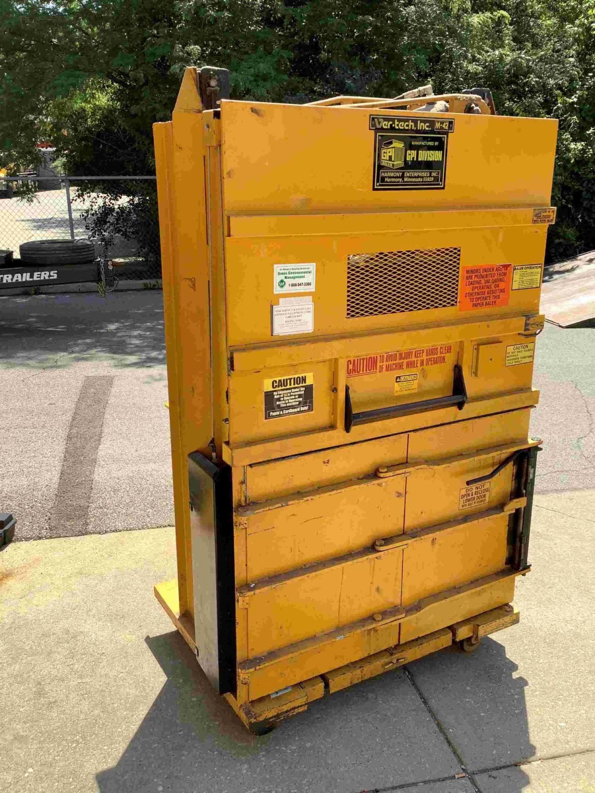 Stockroom Balers & Compactors On Casters