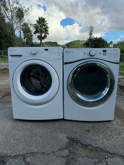 Whirlpool washer and dryer laundry set