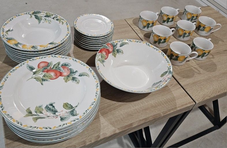 Set Of Never Used Plates And Cups.