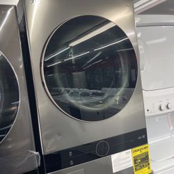 New Scratch And Dent LG Wash Tower Front Load Steak bake Washer And Dryer. 1 Year Warranty 