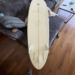 Surfboard 7’2