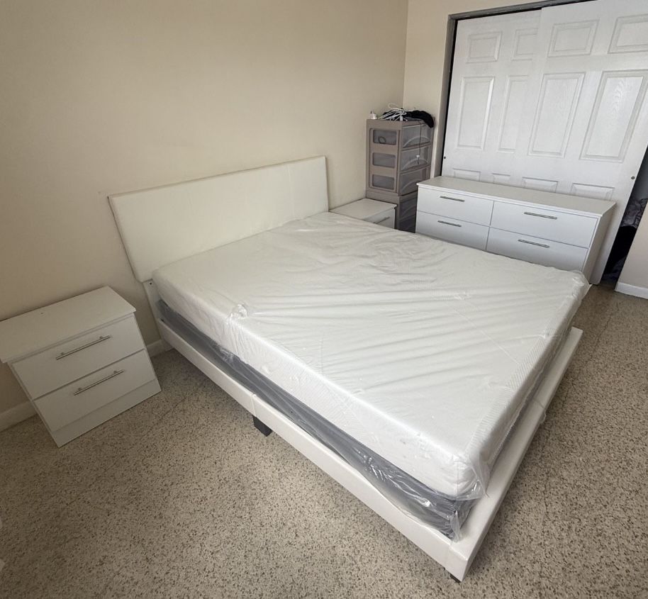 Bedroom Set - Juego De Cuarto