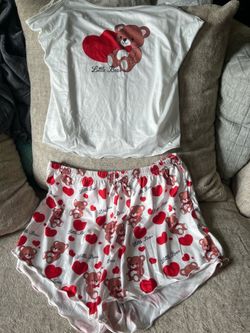 Women’s Cute Bear & Heart Print Pajama Set