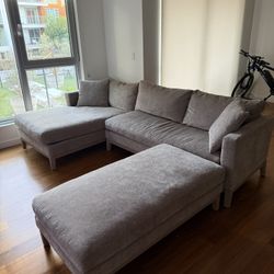 Grey Sectional With Ottoman