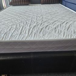 Brand New 8" Thick Soft Innerspring Queen Mattress