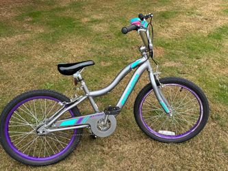 Girls Schwinn Astrid bike
