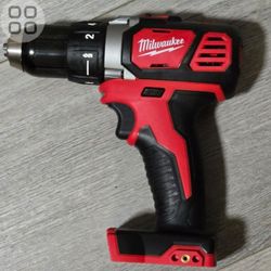 Milwaukee m18 drill