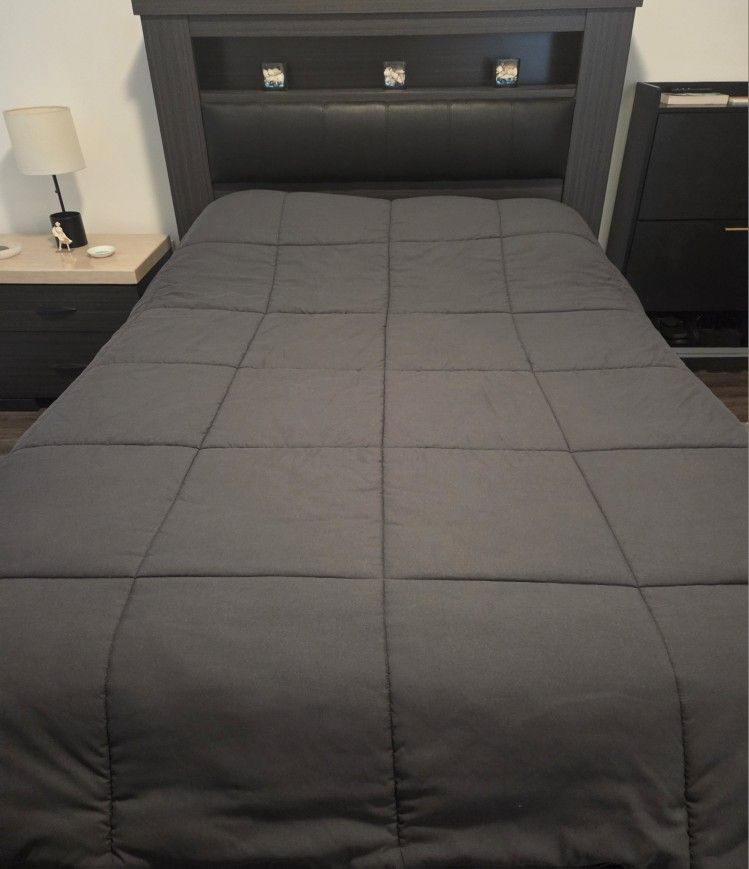 3 Piece Queen Bedroom Set