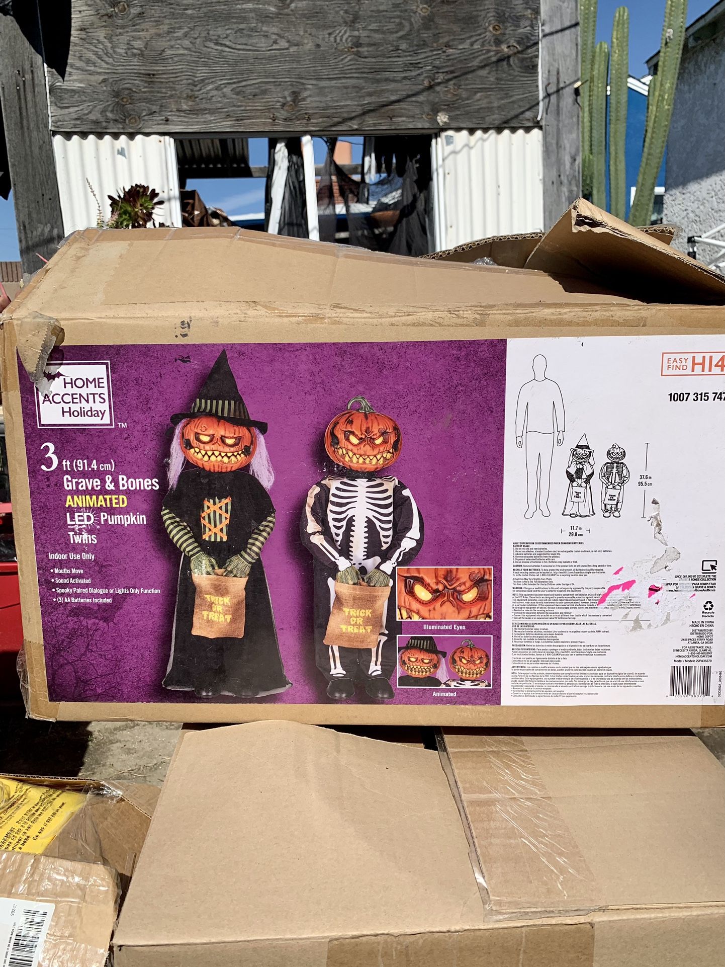 2022 Home Depot Halloween Pumpkin twins (Used) for Sale in South